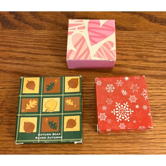 Vintage Avon Seasonal Holiday Shaped Soaps Set Of 3 - Heart Leaf Christmas Tree - Picture 2 of 4